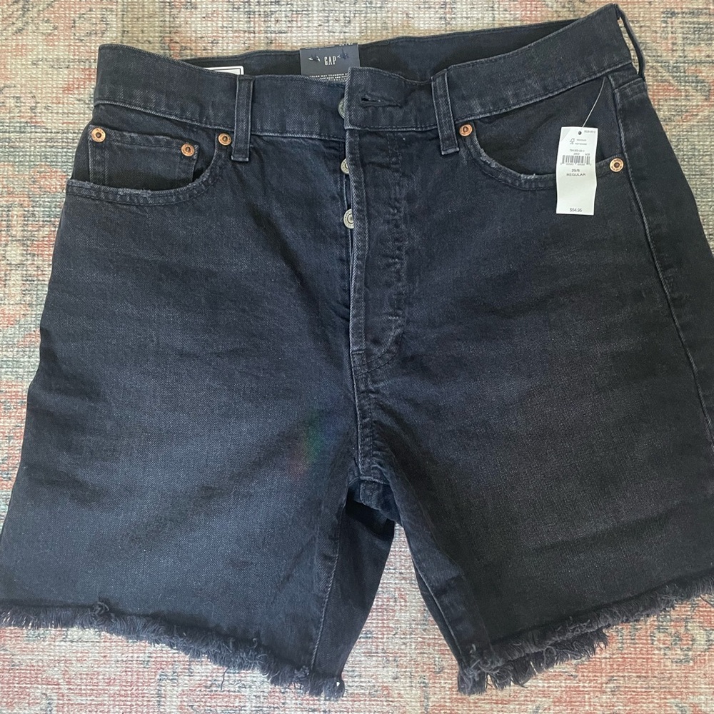 GAP Jean Shorts Black NEVER WORN tags on - 29